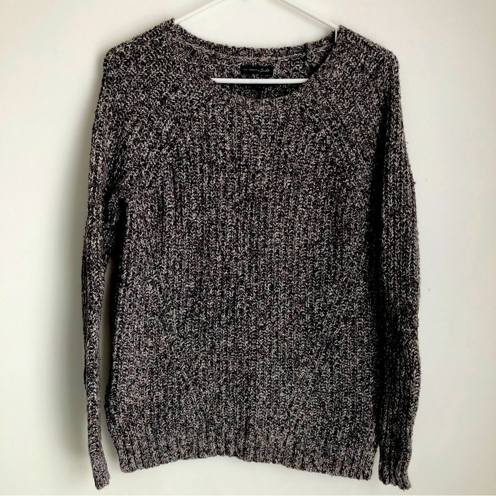 AMERICAN EAGLE Sweater Ahh-Mazingly Soft Knit Crew Neck Grey Tan Cozy Size XS